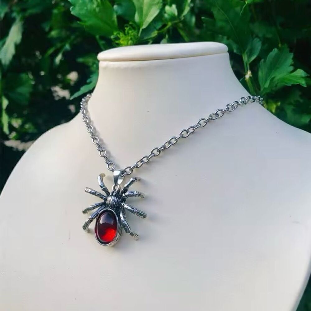 Garnet Spider CZ Silver Pendant Necklace Gothic Style Fashion Accessory New